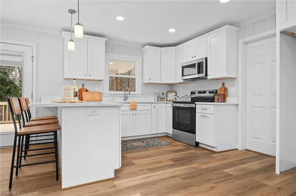 $389,900 | 5920 Loop Road, Clemmons, NC 27012