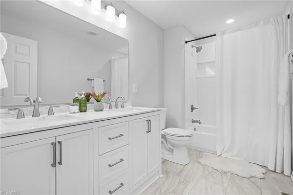 $389,900 | 5920 Loop Road, Clemmons, NC 27012