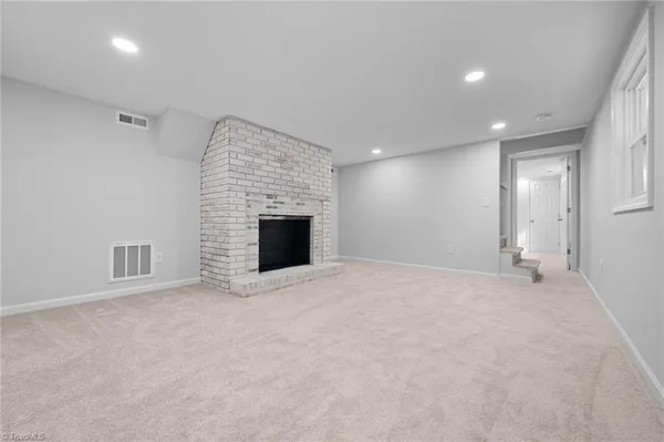 $389,900 | 5920 Loop Road, Clemmons, NC 27012