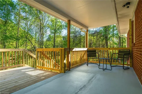 $389,900 | 5920 Loop Road, Clemmons, NC 27012