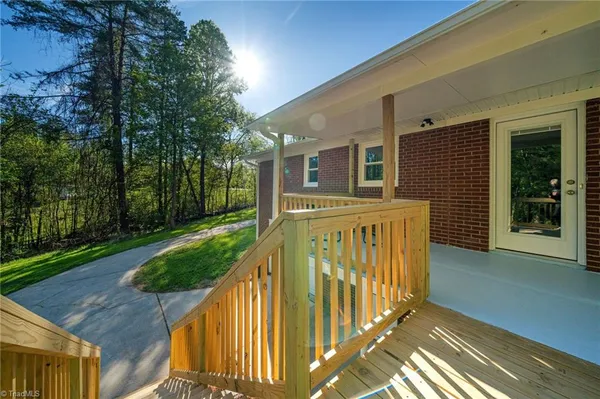 $389,900 | 5920 Loop Road, Clemmons, NC 27012