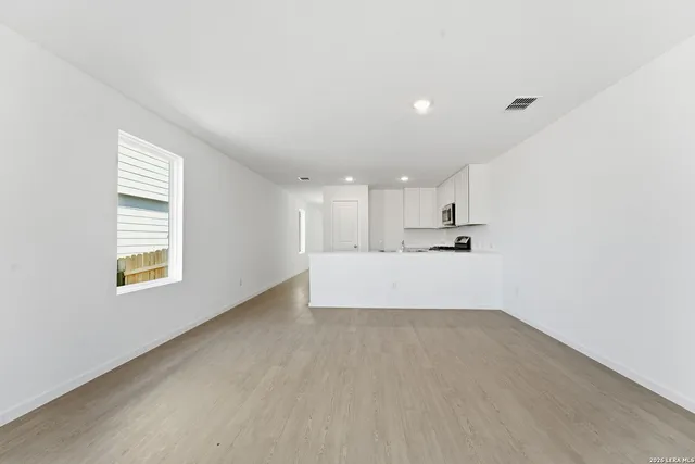 $230,000 | 9815 Abrams View, Converse, TX 78109