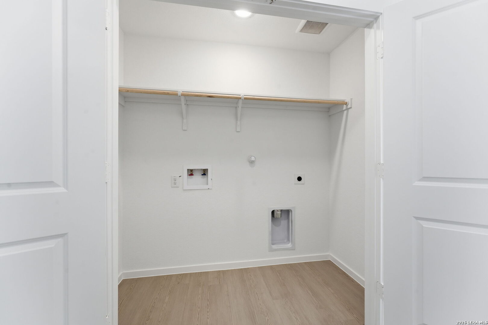 9815 Abrams View Converse, TX 78109 - Photo 4 of 23