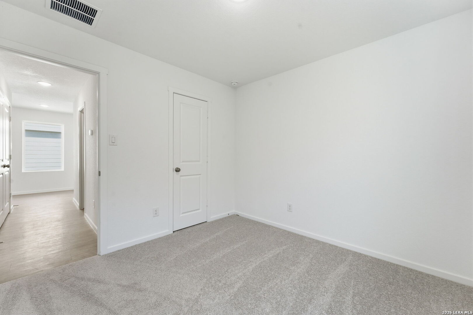 9815 Abrams View Converse, TX 78109 - Photo 6 of 23