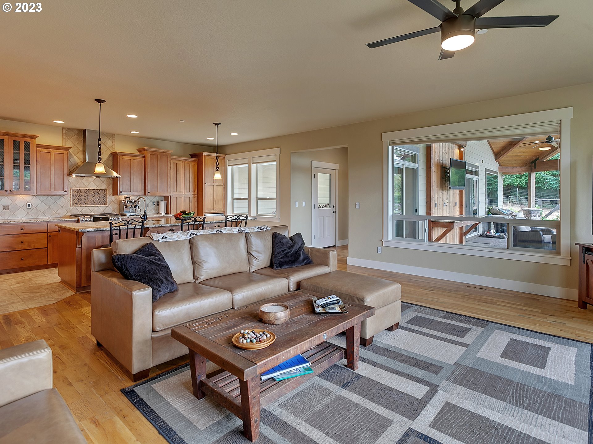 22485 Southwest Schmeltzer Road Sherwood, OR 97140 - Photo 8 of 48 Gallery Image 8