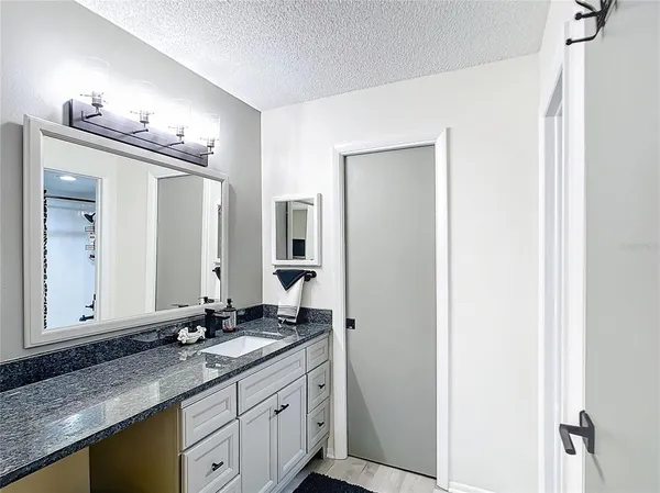 $189,900 | 14130 Rosemary Lane, Unit 3215, Largo, FL 33774