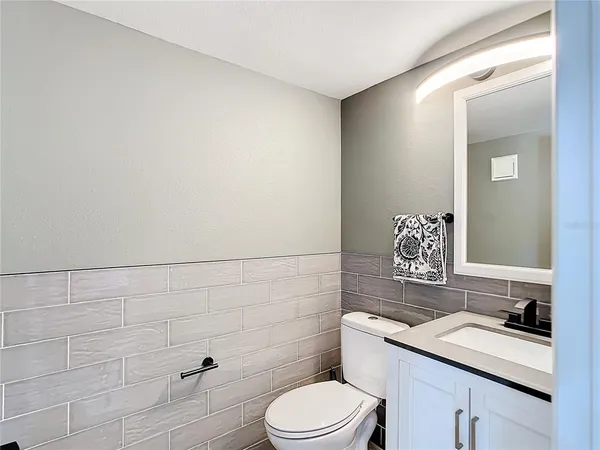 $189,900 | 14130 Rosemary Lane, Unit 3215, Largo, FL 33774