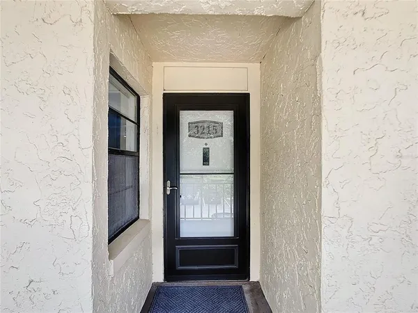 $189,900 | 14130 Rosemary Lane, Unit 3215, Largo, FL 33774