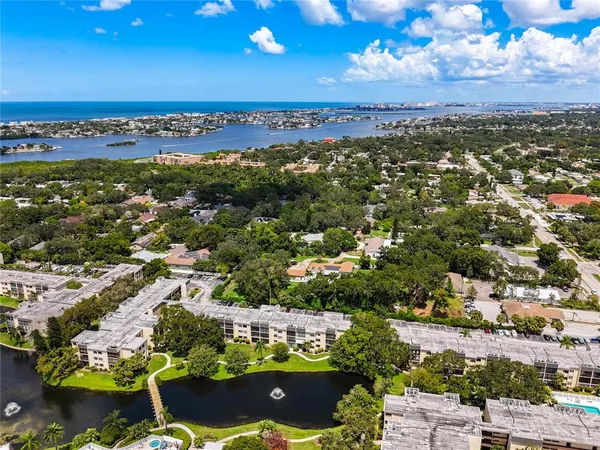 $189,900 | 14130 Rosemary Lane, Unit 3215, Largo, FL 33774