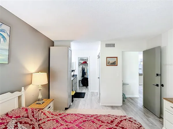 $189,900 | 14130 Rosemary Lane, Unit 3215, Largo, FL 33774