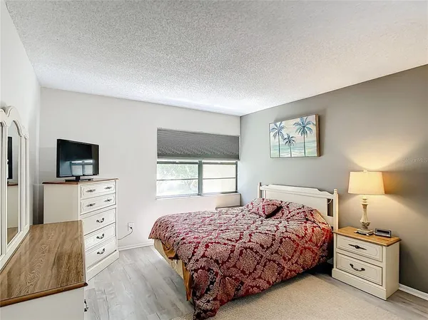 $189,900 | 14130 Rosemary Lane, Unit 3215, Largo, FL 33774