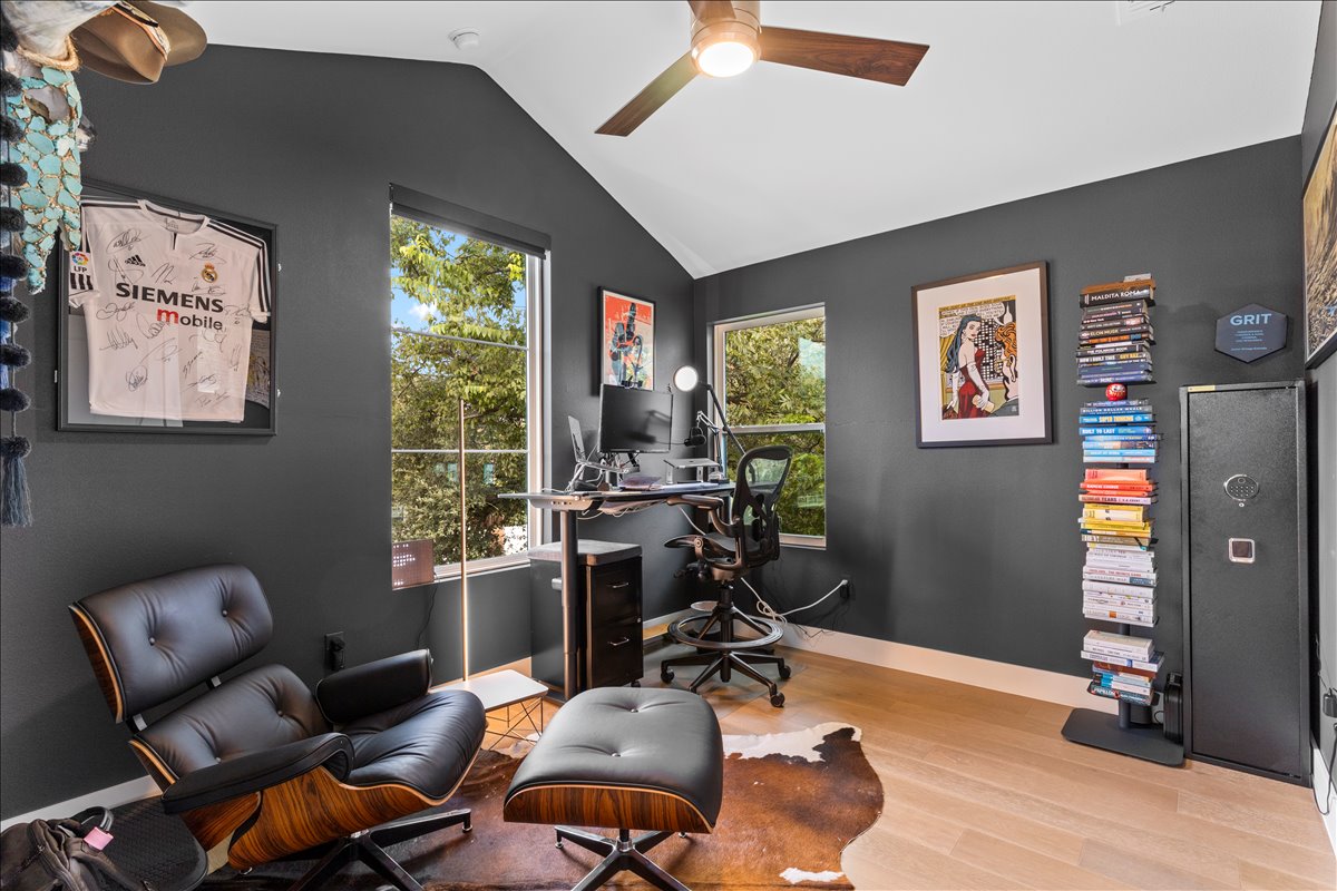 4201 Clawson Road Austin, TX 78704 - Photo 16 of 25 a view of a livingroom with workspace and a window