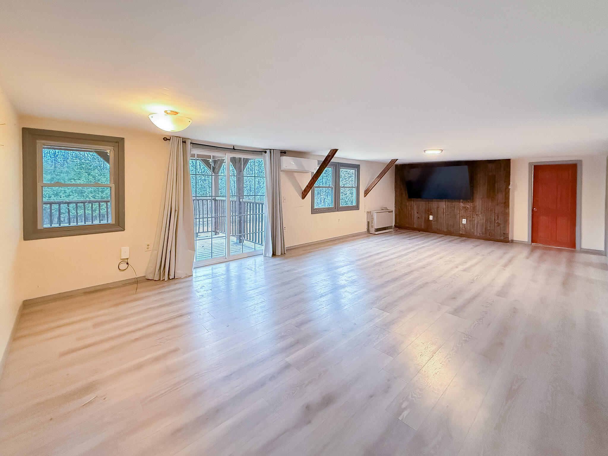 168 Corinth Road Garland, ME 04939 - Photo 10 of 26 Large living room