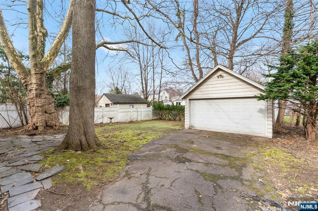 1342 Pennington Road Teaneck, NJ 07666 - Photo 23 of 26