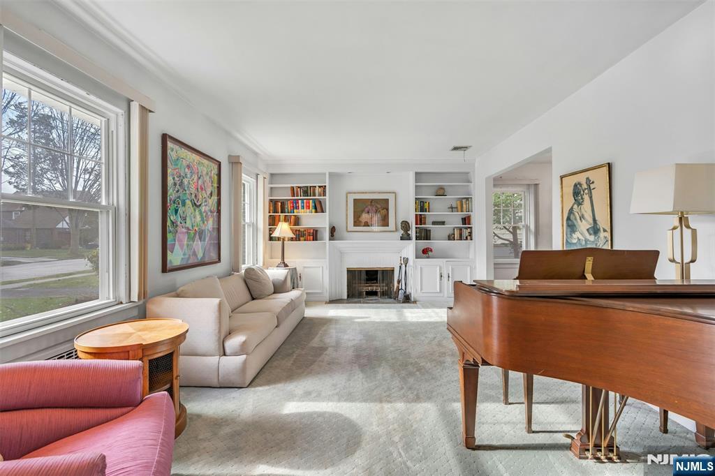 1342 Pennington Road Teaneck, NJ 07666 - Photo 3 of 26