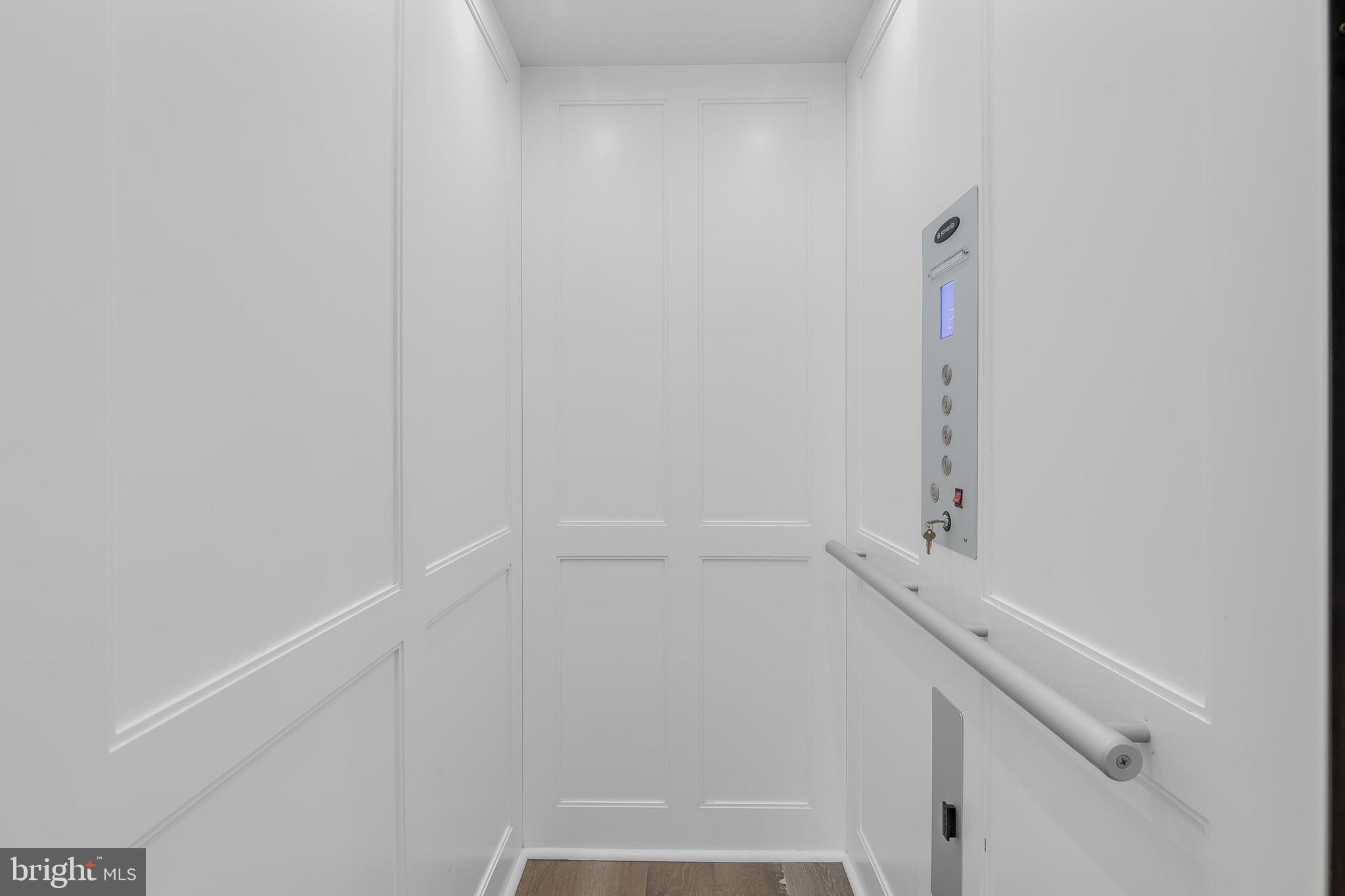 8201 River Road Bethesda, MD 20817 - Photo 27 of 50 a view of room