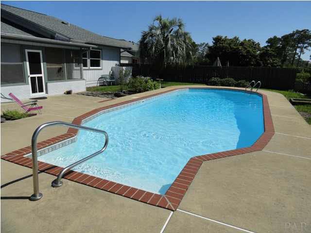 5573 Ponte Verde Road Pensacola, FL 32507 - Photo 4 of 24 A look at the pool