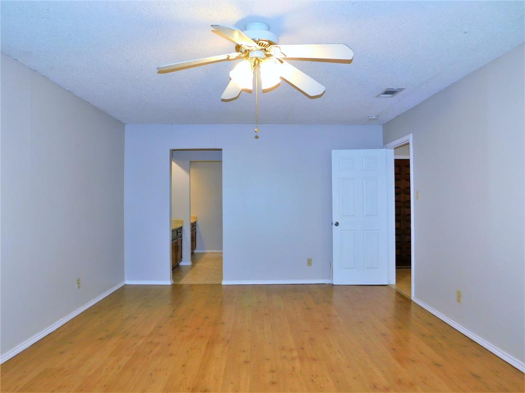2716 Mill Pond Road Denton, TX 76209 - Photo 11 of 28
