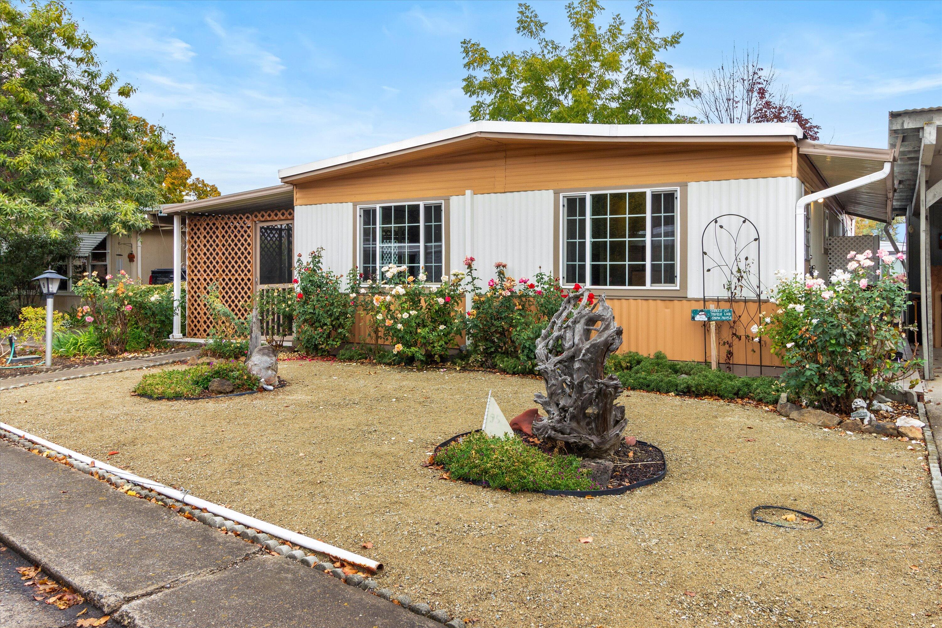 2252 Table Rock Road, Unit 9 Medford, OR 97501 - Photo 1 of 27 01-2252 Table Rock Rd #9-1