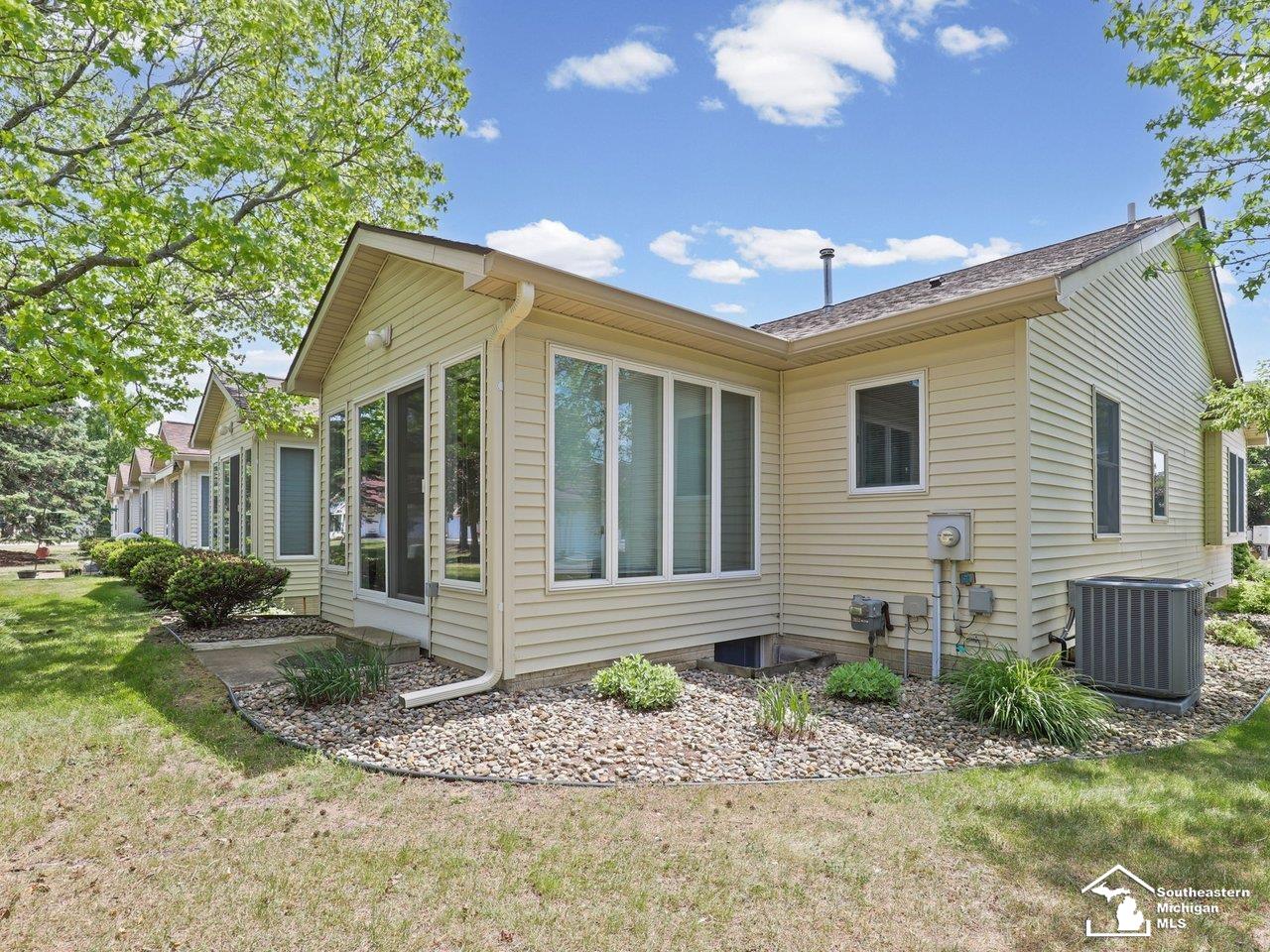 729 Clark Street Tecumseh, MI 49286 - Photo 49 of 54 50210391-3f354937-80e2-41bb-879d-fb676d2af9bb.JPG