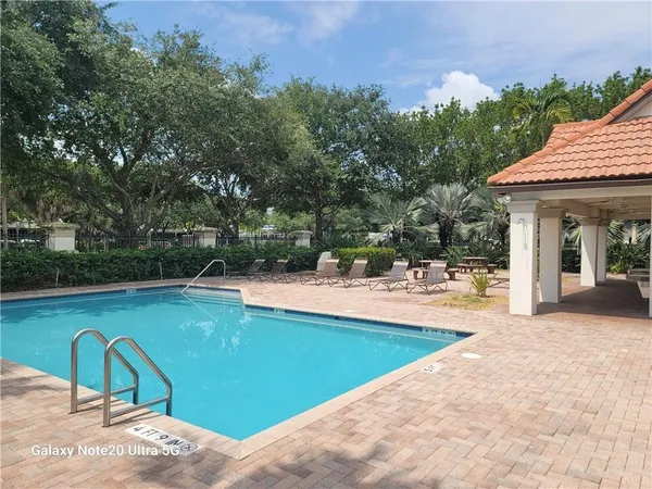 $3,900 | 9706 Darlington Place, Cooper City, FL 33328