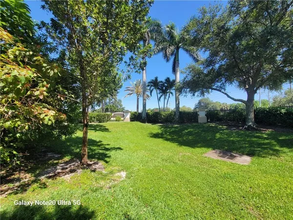 $3,900 | 9706 Darlington Place, Cooper City, FL 33328