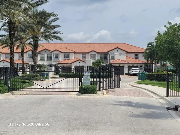 $3,900 | 9706 Darlington Place, Cooper City, FL 33328