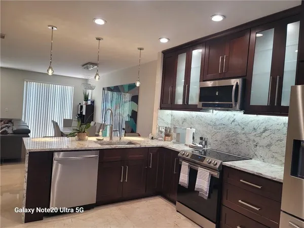 $3,900 | 9706 Darlington Place, Cooper City, FL 33328