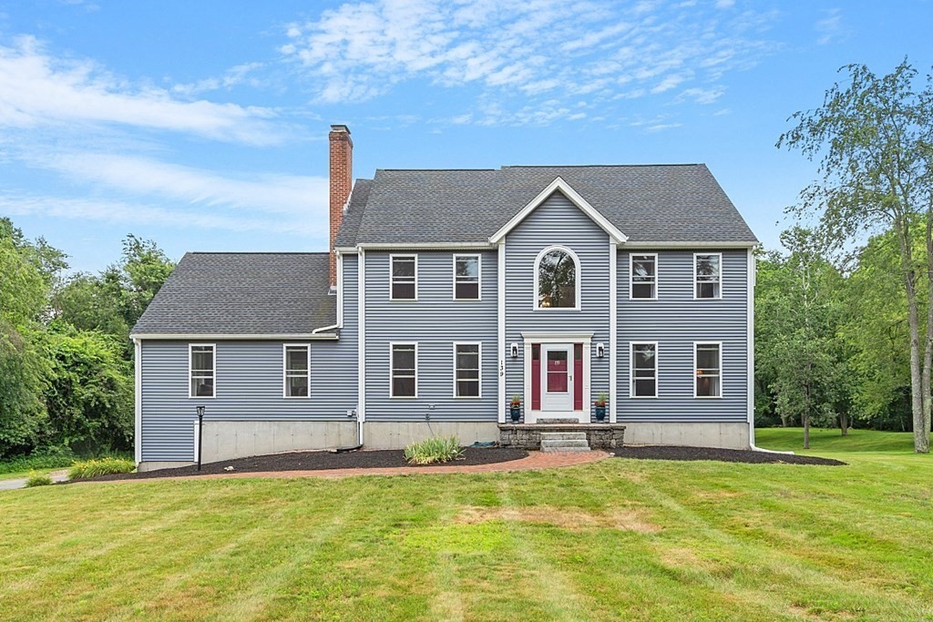 139 Chace Hill Road Sterling, MA 01564 - Photo 3 of 40 Gallery Image 3