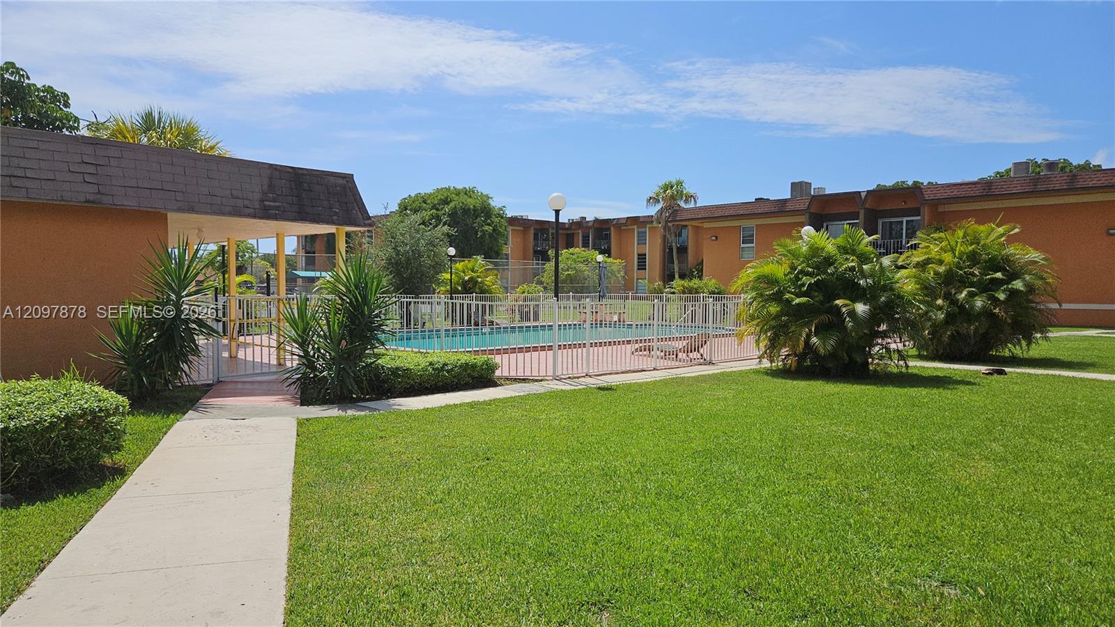 9477 Southwest 76th Street, Unit O2 Miami, FL 33173 - Photo 8 of 9 Gallery Image 8