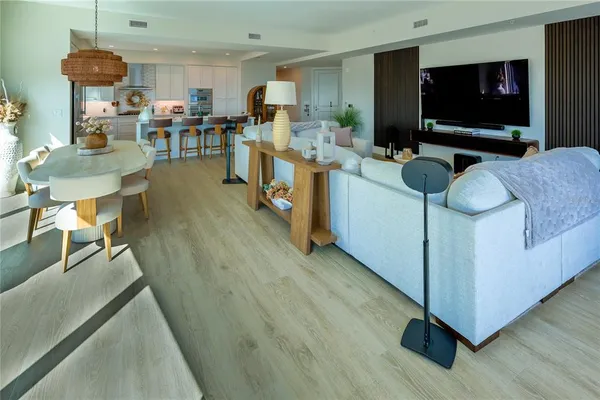 $17,000 | 2910 West Barcelona Street, Unit 604, Tampa, FL 33629