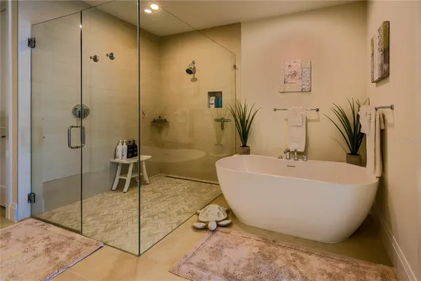 $17,000 | 2910 West Barcelona Street, Unit 604, Tampa, FL 33629