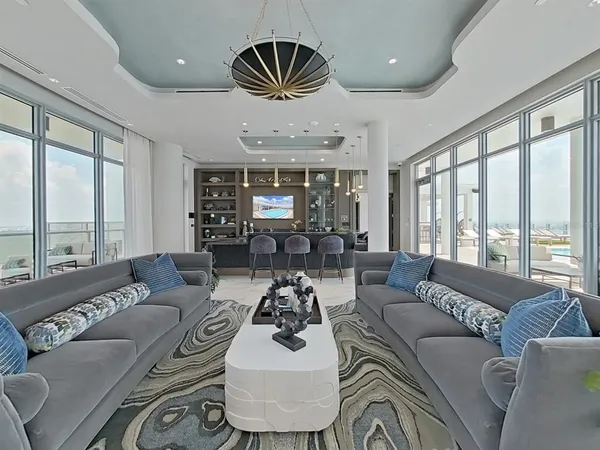 $17,000 | 2910 West Barcelona Street, Unit 604, Tampa, FL 33629