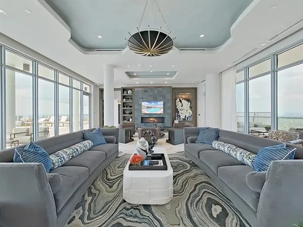 $17,000 | 2910 West Barcelona Street, Unit 604, Tampa, FL 33629