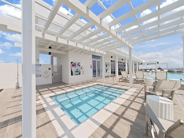 $17,000 | 2910 West Barcelona Street, Unit 604, Tampa, FL 33629