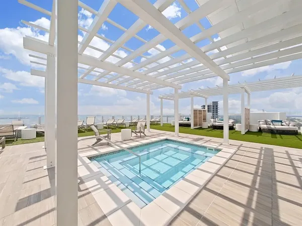 $17,000 | 2910 West Barcelona Street, Unit 604, Tampa, FL 33629