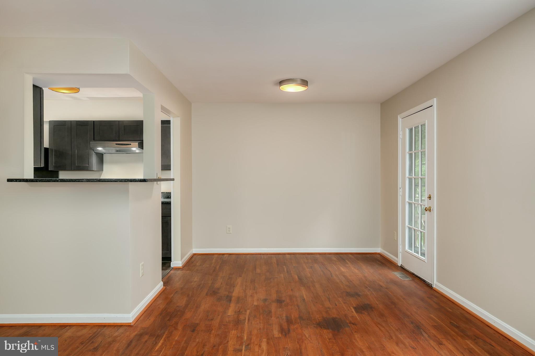 16901 Longdraft Road Gaithersburg, MD 20878 - Photo 11 of 25 Living Room