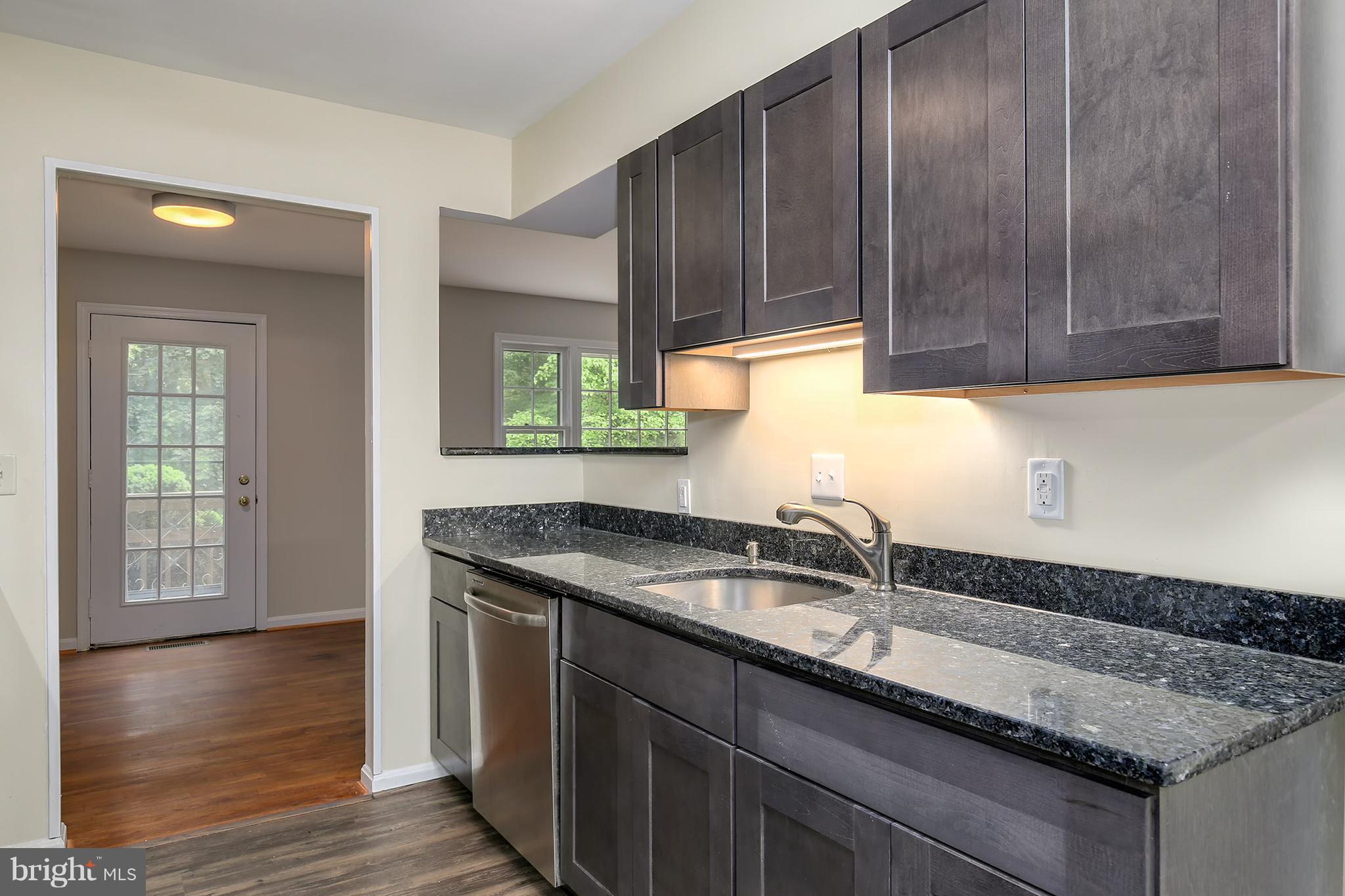 16901 Longdraft Road Gaithersburg, MD 20878 - Photo 8 of 25 Kitchen