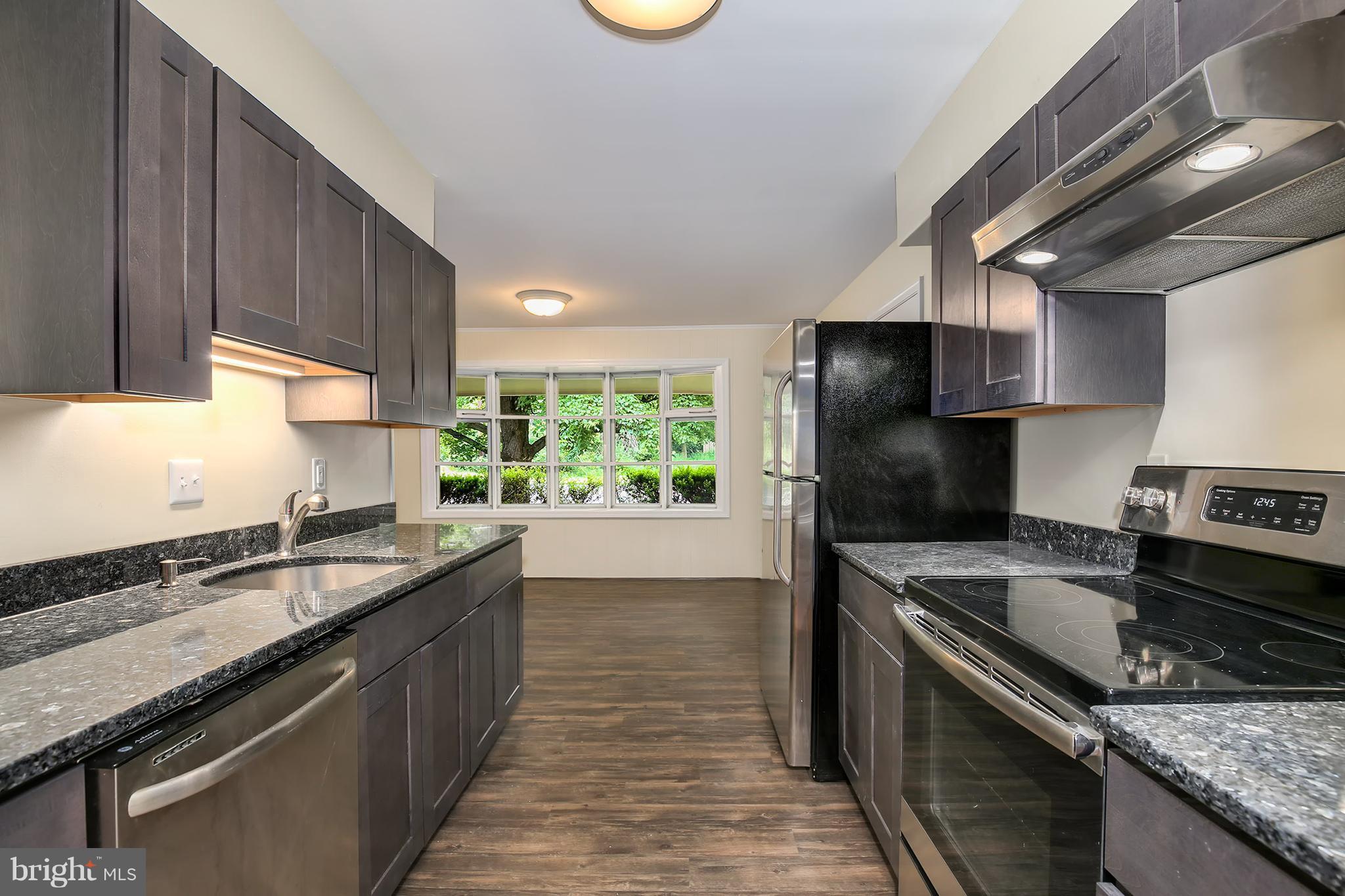 16901 Longdraft Road Gaithersburg, MD 20878 - Photo 9 of 25 Kitchen