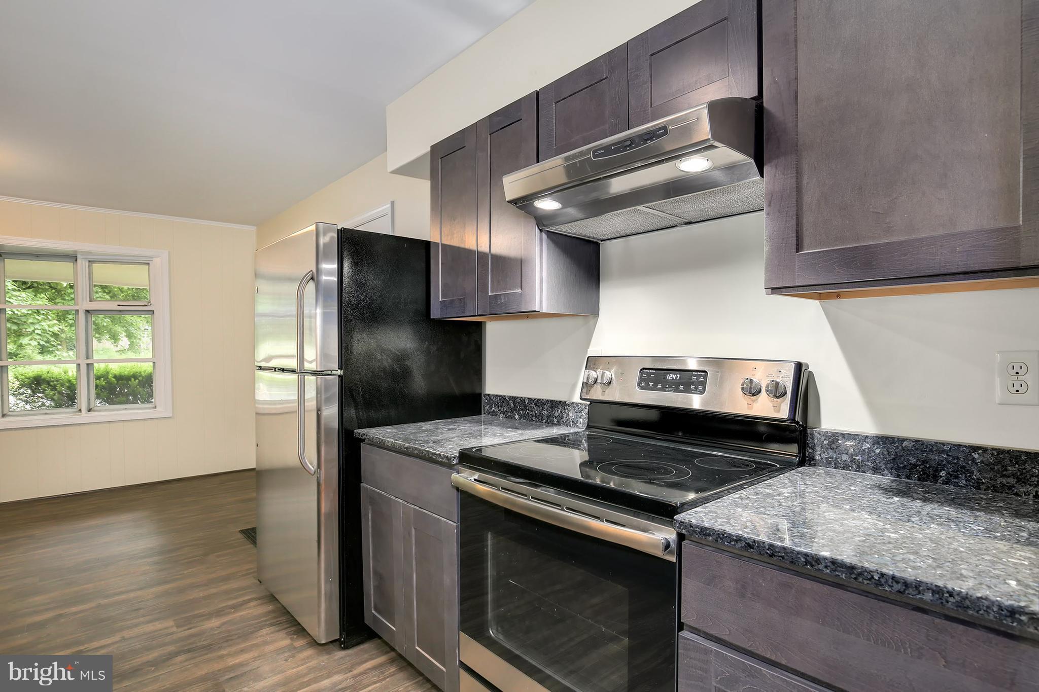 16901 Longdraft Road Gaithersburg, MD 20878 - Photo 10 of 25 Kitchen