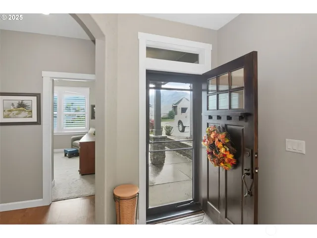 a bathroom with a toilet