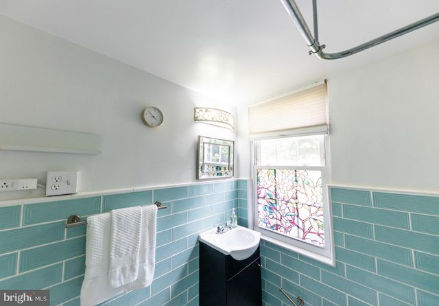 $230,000 | 12 Auburn Court, Unit A, Alexandria, VA 22305