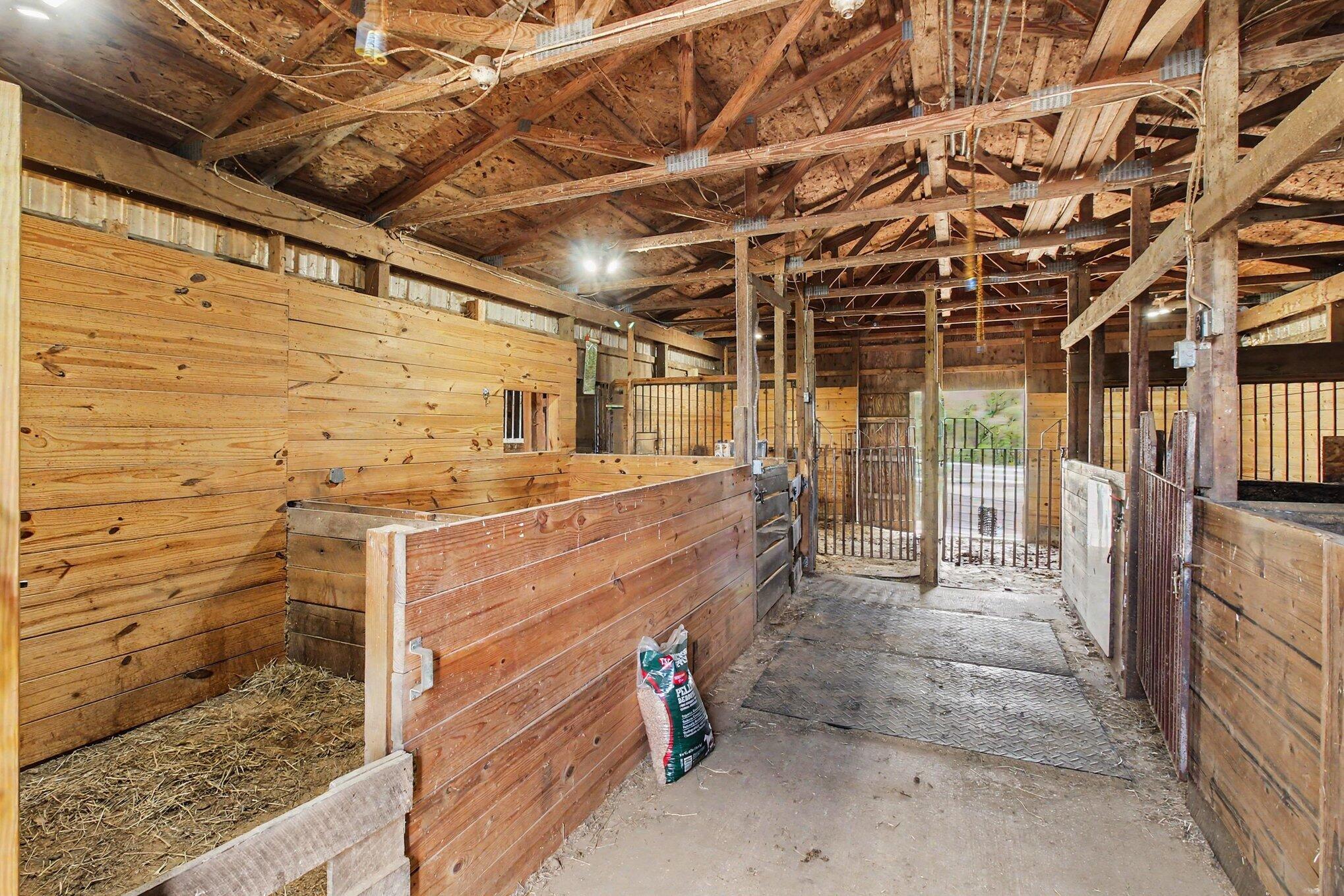 2536 West Coon Lake Road Howell, MI 48843 - Photo 26 of 35 024_file_3781