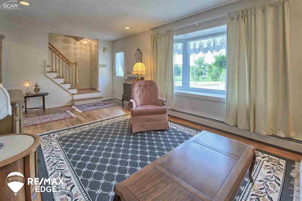 9312 East Bristol Road Davison, MI 48423 - Photo 5 of 30 21193619-4.JPG
