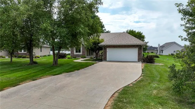 $415,000 | 105 Eagles Landing Parkway, Cameron, MO 64429
