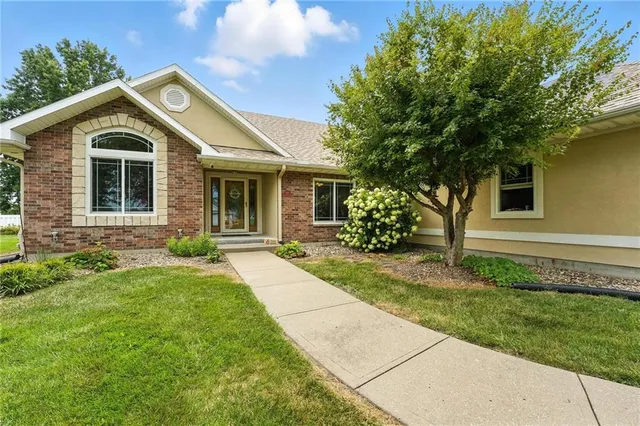 $415,000 | 105 Eagles Landing Parkway, Cameron, MO 64429