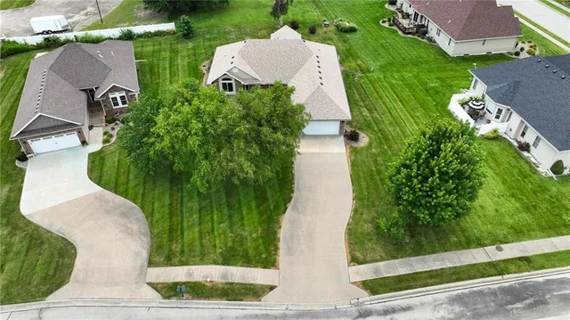 $415,000 | 105 Eagles Landing Parkway, Cameron, MO 64429