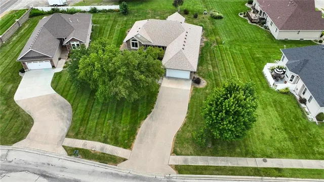 $415,000 | 105 Eagles Landing Parkway, Cameron, MO 64429