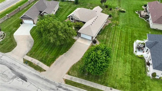 $415,000 | 105 Eagles Landing Parkway, Cameron, MO 64429