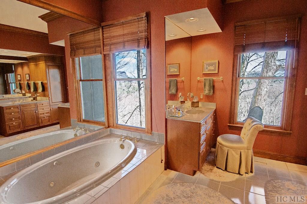 37 Bonnevista Road Highlands, NC 28741 - Photo 18 of 43 Gallery Image 18